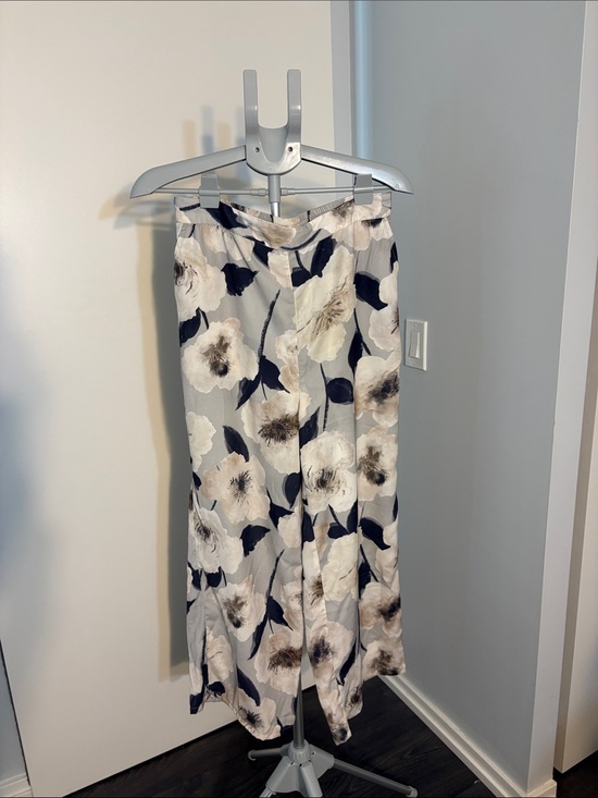 Pants - Floral summer pants - Neutral Floral Print